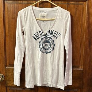 Abercrombie and Fitch v-neck, long sleeve tee. Excellent condition.